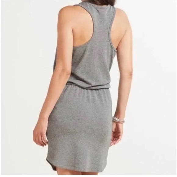 SUNDRY for Evereve “The Weekender” Grey Knit tank dress with tie waist - Picture 7 of 9